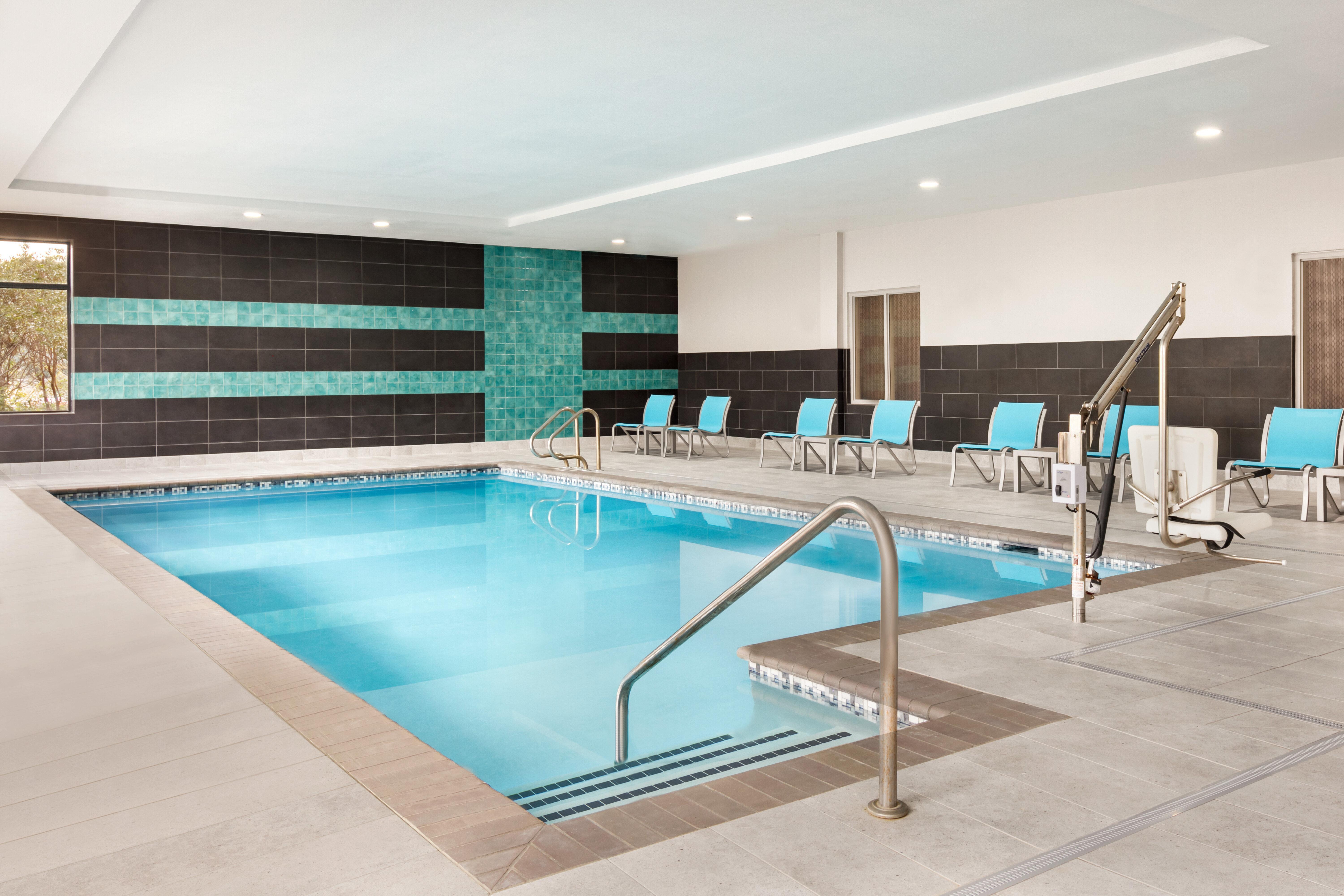 Holiday Inn Express Hotel & Suites Norfolk Airport By Ihg Екстериор снимка