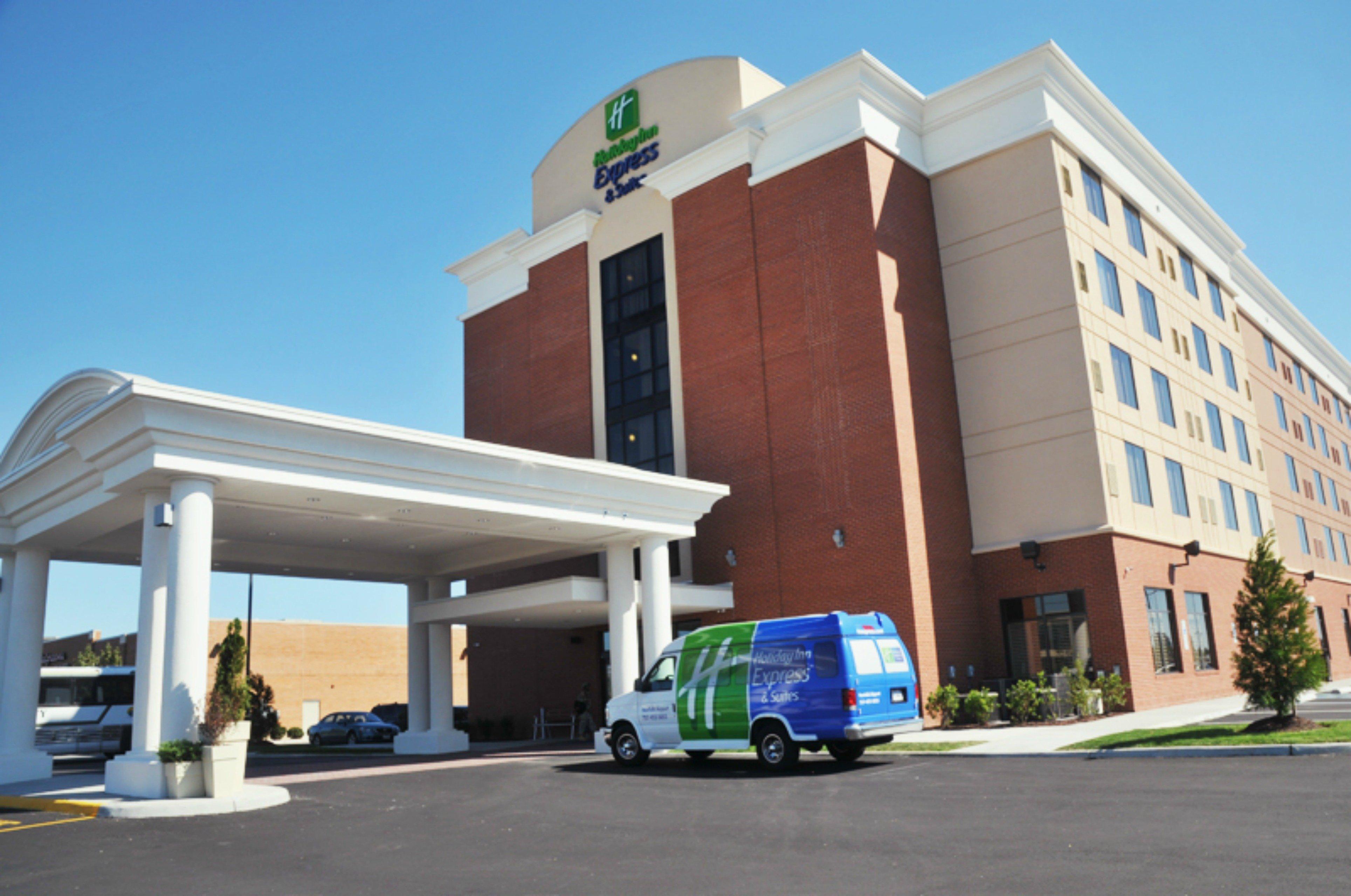 Holiday Inn Express Hotel & Suites Norfolk Airport By Ihg Екстериор снимка