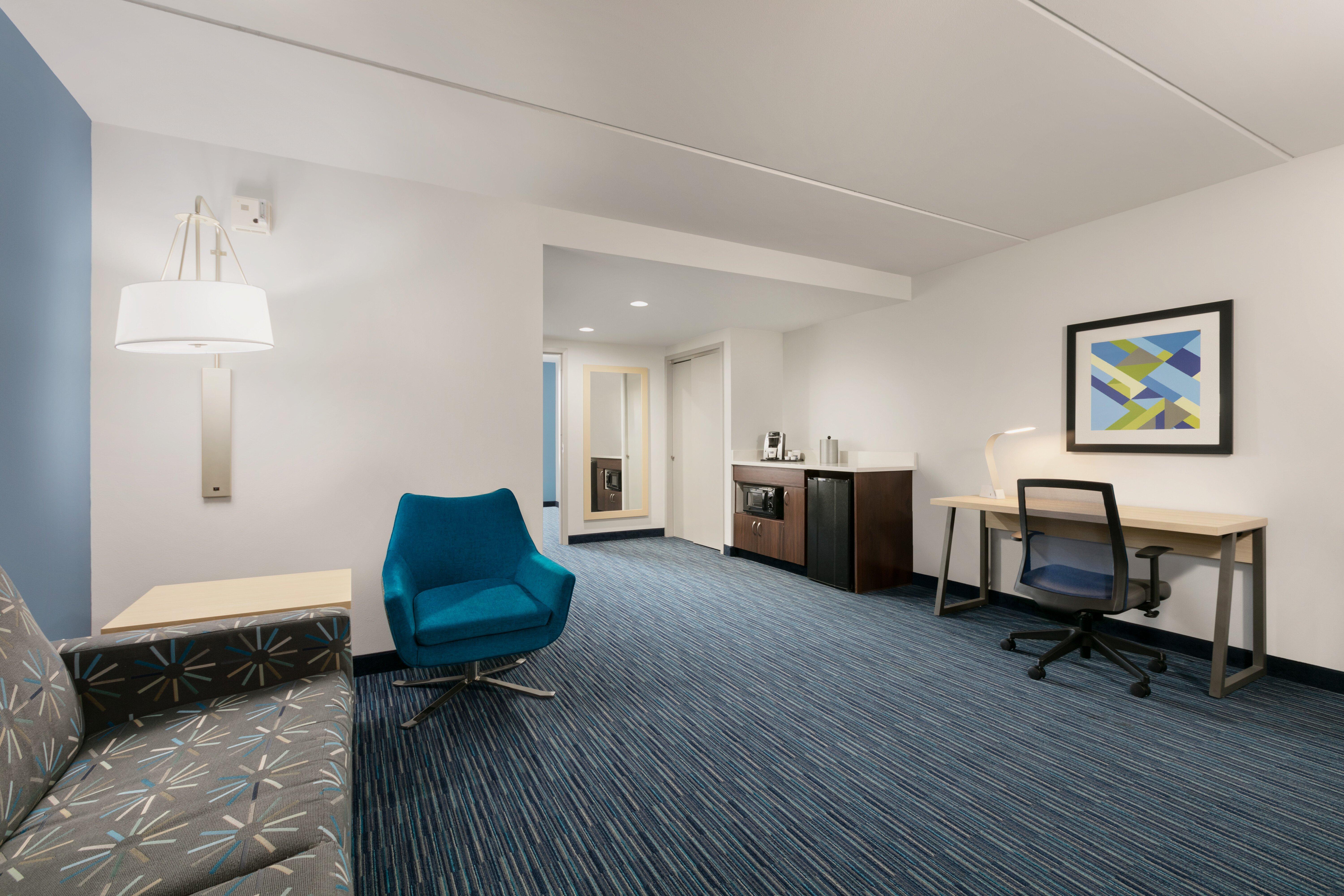 Holiday Inn Express Hotel & Suites Norfolk Airport By Ihg Екстериор снимка