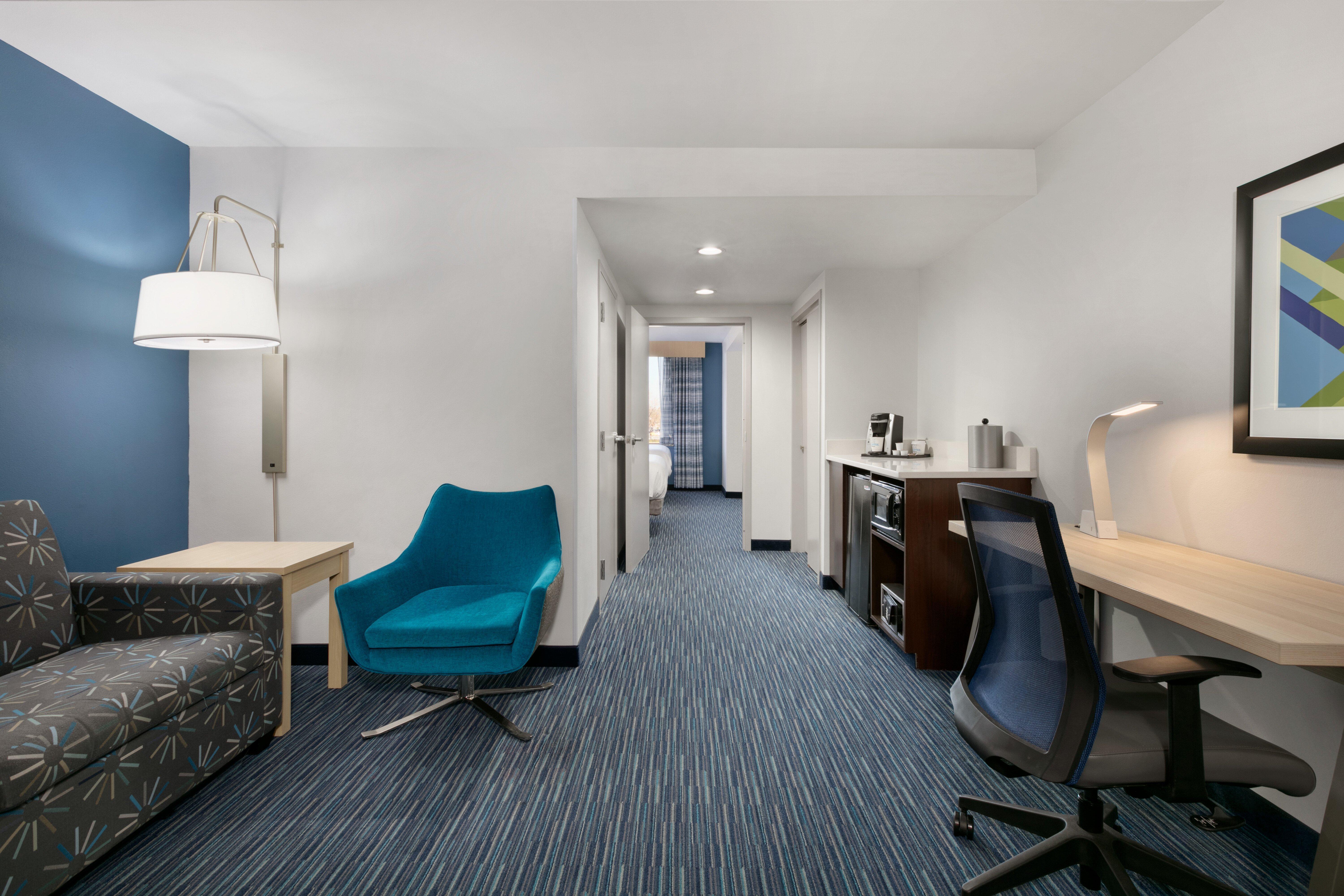 Holiday Inn Express Hotel & Suites Norfolk Airport By Ihg Екстериор снимка