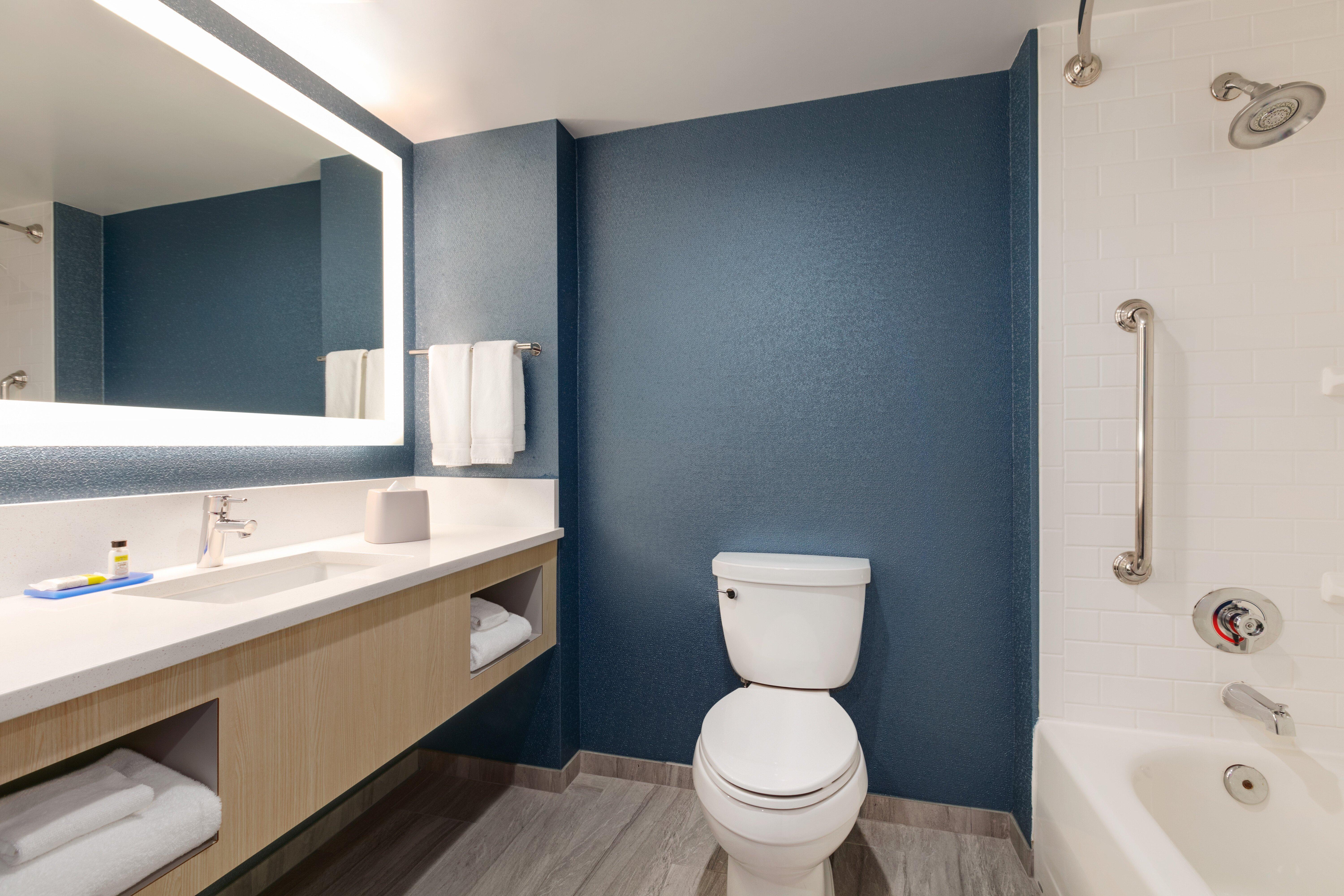 Holiday Inn Express Hotel & Suites Norfolk Airport By Ihg Екстериор снимка